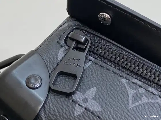 Cheap VUITTON West-29*17.5*10CM LOUIS Trunk Soul East 0501